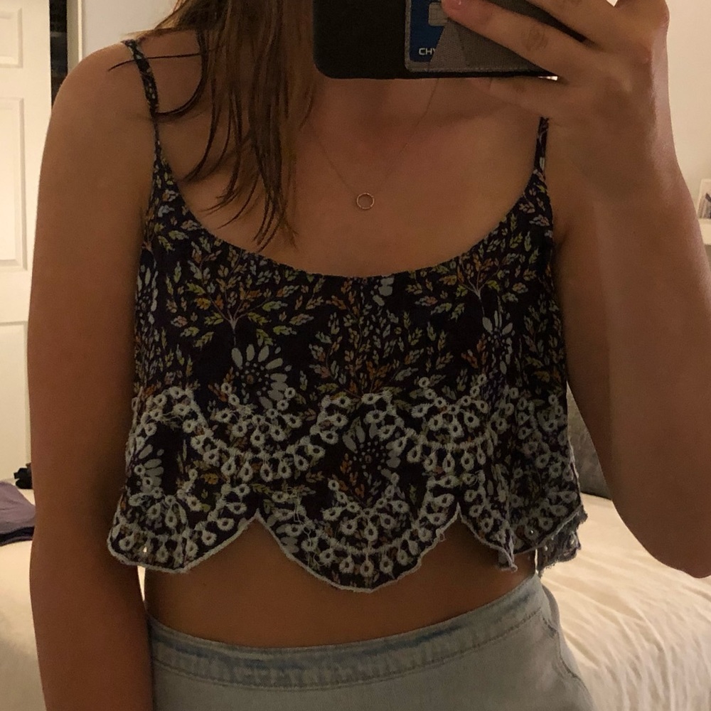 Floral and embroidered cropped tank top